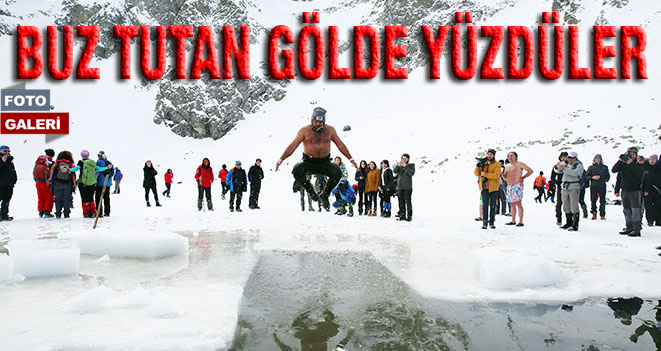 Rizede Buz Tutan Gölde Yüzdüler