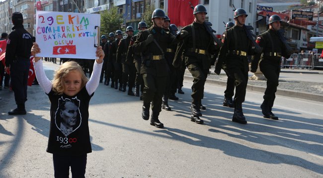 Karadeniz'de Cumhuriyet Bayramı Coşkuyla Kutlandı