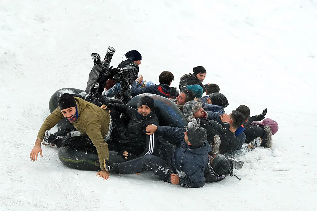 RİZE'NİN ENERJİSİ RENK KATAR