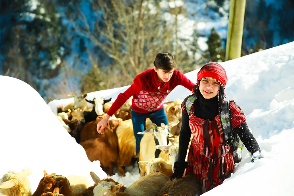 KIŞIN BEYAZ MASAL PERDESİ