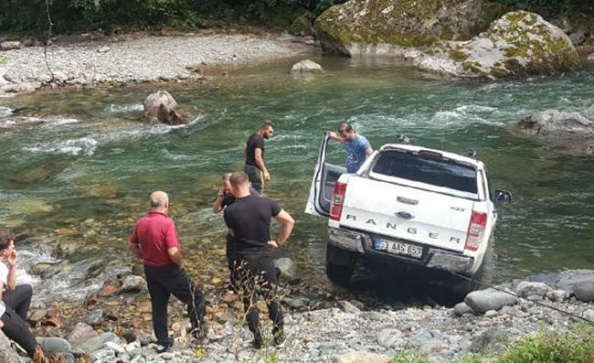 Katarlı Turisti Düğün Konvoyundakiler Kurtardı