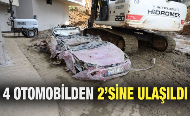 Heyelan Altında Kalan 2 Otomobile Ulaşıldı