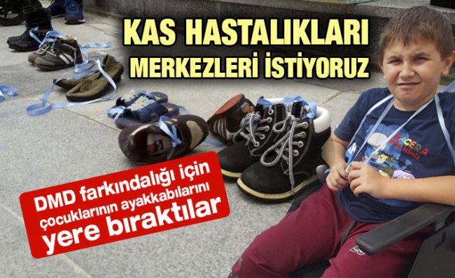 DMD farkındalığı için çocuklarının ayakkabılarını yere bıraktılar