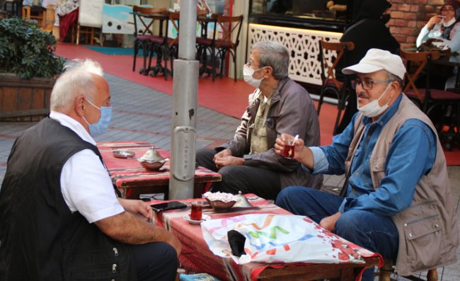 Rize'de 'Çay Sohbetleri' Yasaklandı