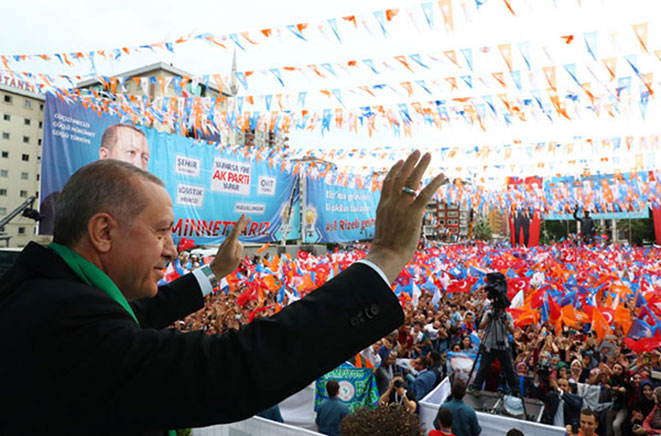 14.06.2018 Cumhurbaşkanı Recep Tayyip Erdoğan memleketi Rizede miting yaptı. AK Parti Rize mitinginde binlerce kişi akın etti.