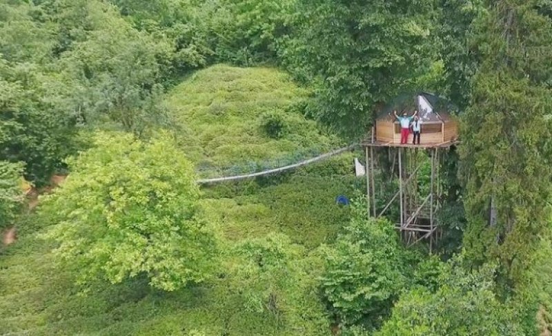 Sıra dışı şeyleri yapmayı sevdiği anlatan ağaç evin mimarı Osman Kaba, Türkiye'de çok ağaç ev olduğunu belirterek kendisinin farklı bir tasarım yaptığını söyledi. Kaba, 