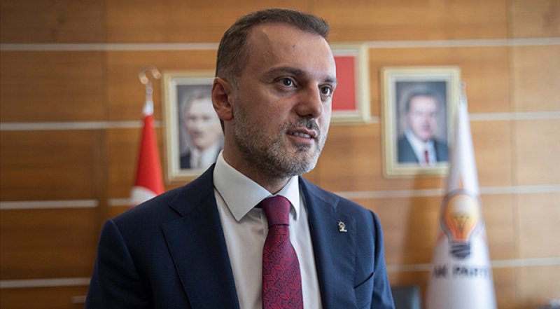 ERKAN KANDEMİR
Aslen Rize Kalkanderelidir. Ak Parti’den 25, 26 ve 27. Dönem İstanbul Milletvekili olarak seçilmiştir.