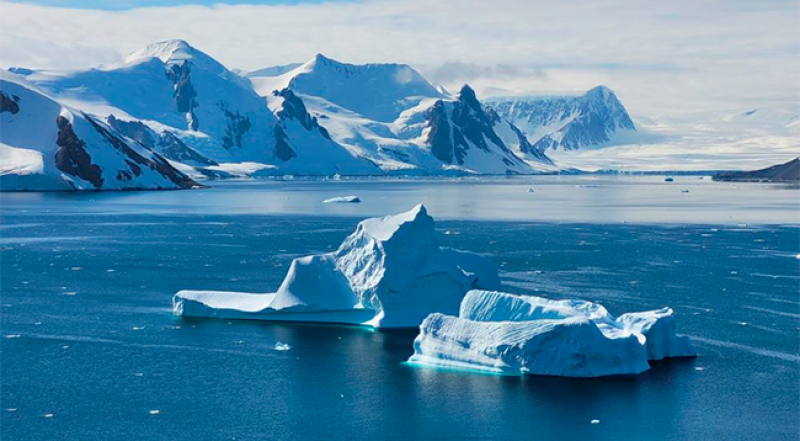 Antarktika'daki bilim insanları yurda döndü