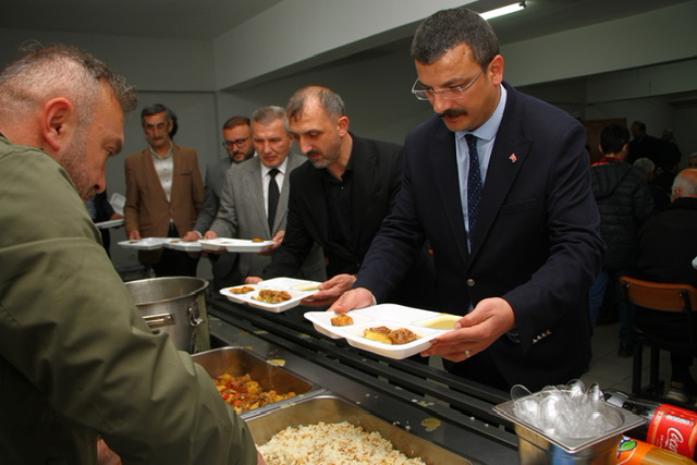 MHP’li adaylar Güneysu’da ilgiyle karşılandı