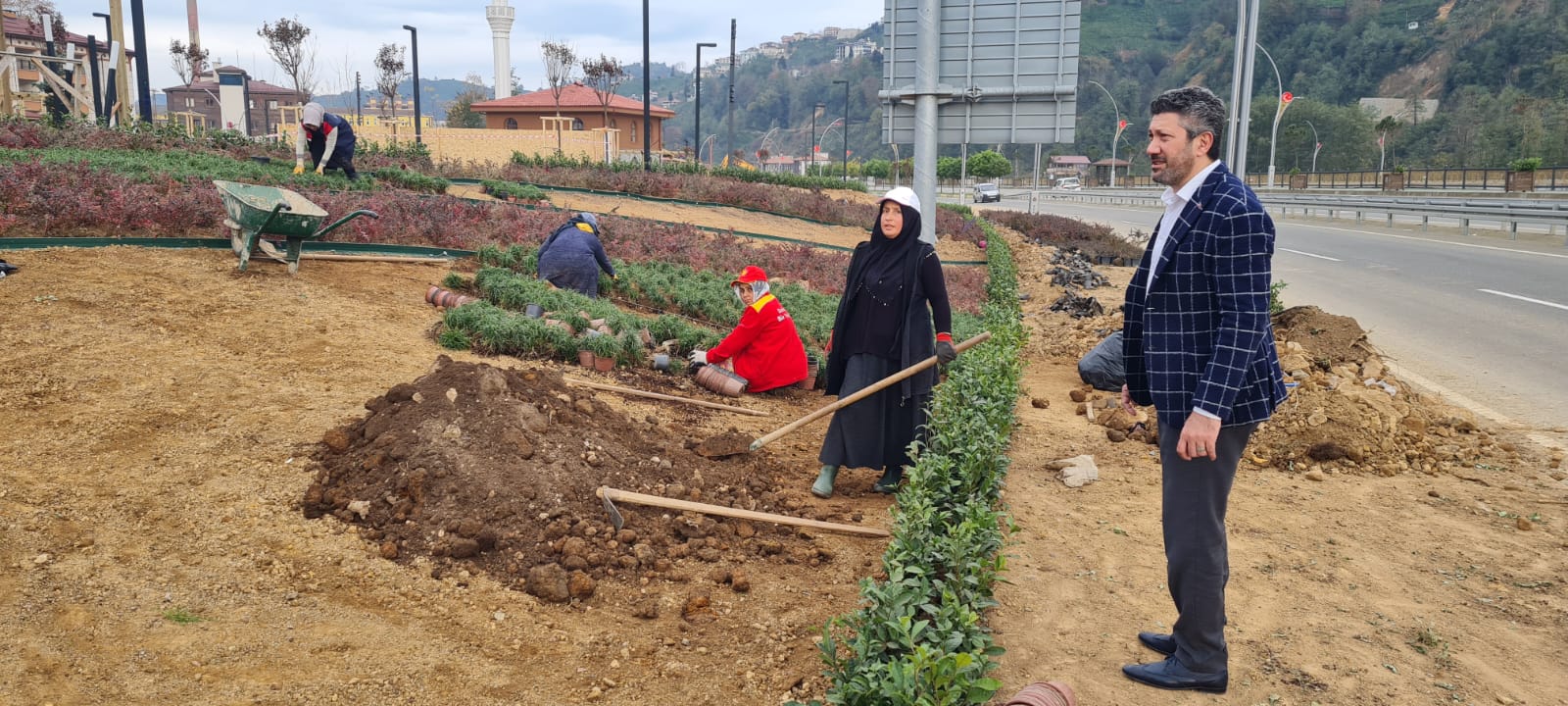 Başkan Özer: Vatandaş İyidere Millet Bahçesi'nde ürünlerini komisyonsuz satabilecek