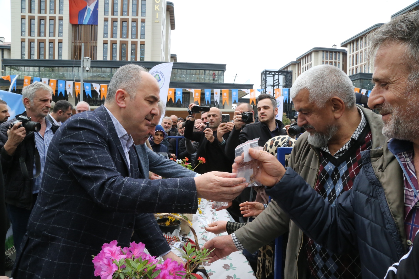 5 milyon ata tohumu Rize'de dağıtıldı