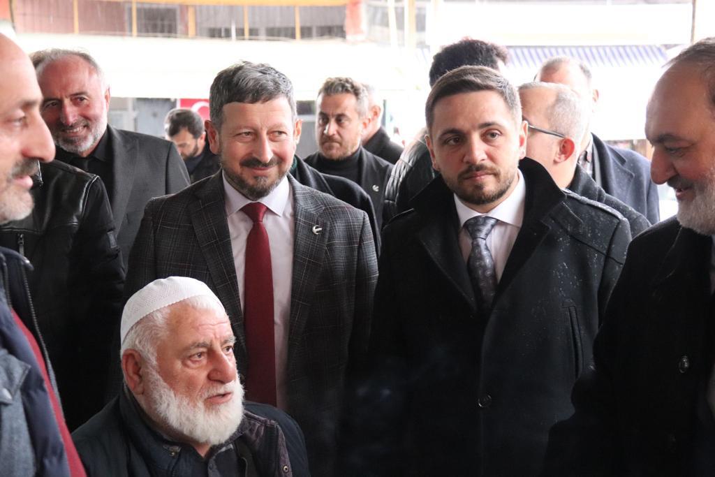 Rize'de Yeniden Refah Partisi tam kadro sahada 