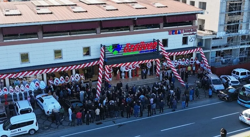 Rize’de Özgüven Market 4. şubesini açtı