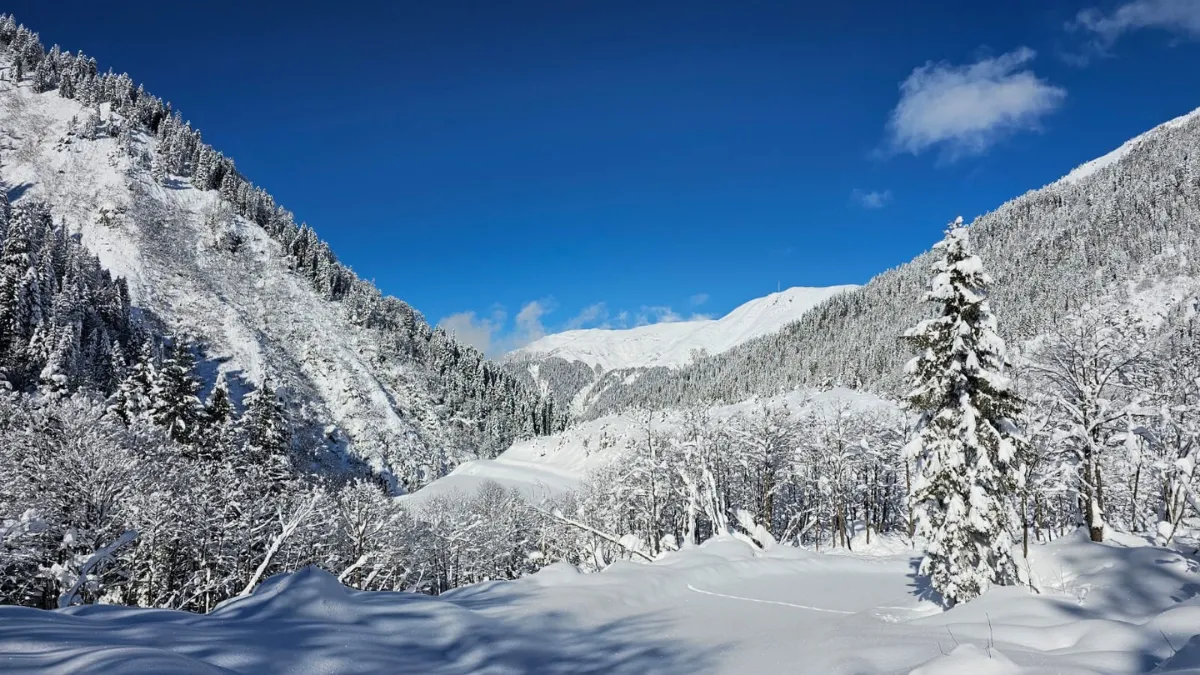 Kaçkar Dağları ve Yaylalar Beyaza Büründü