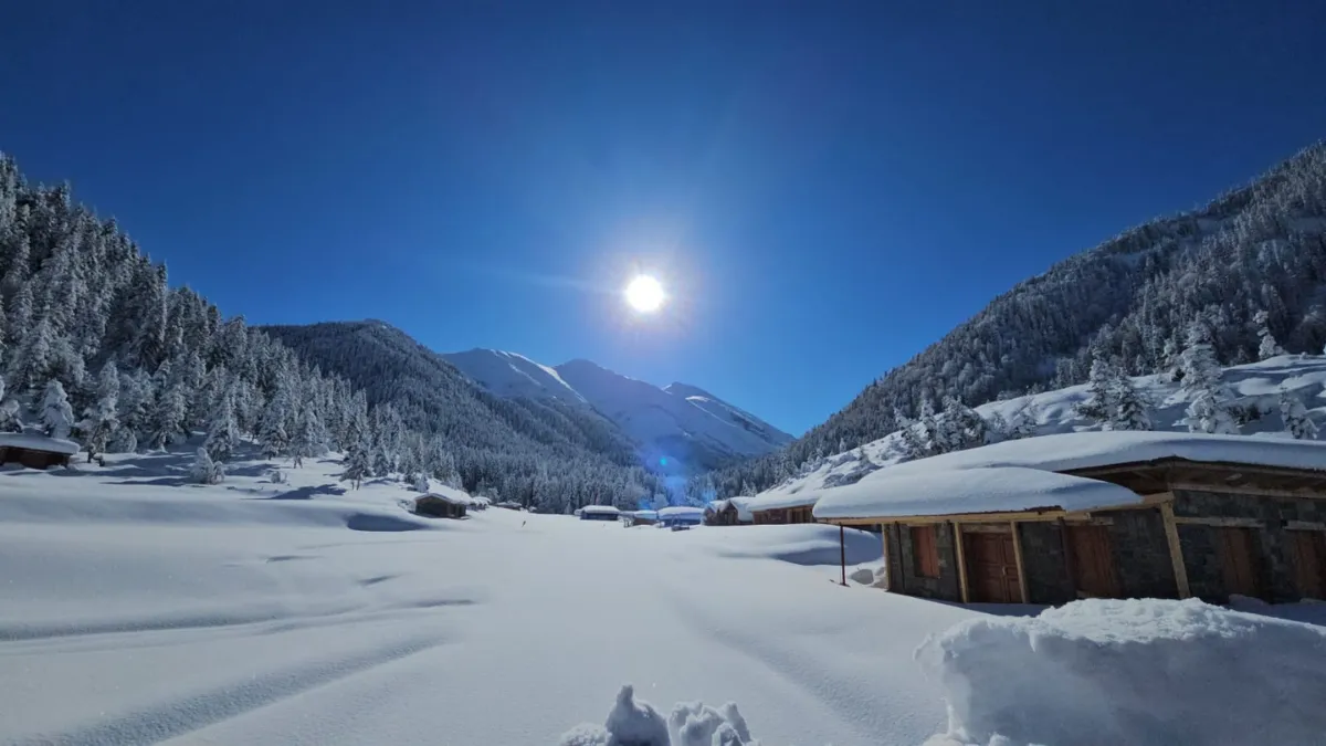Kaçkar Dağları ve Yaylalar Beyaza Büründü