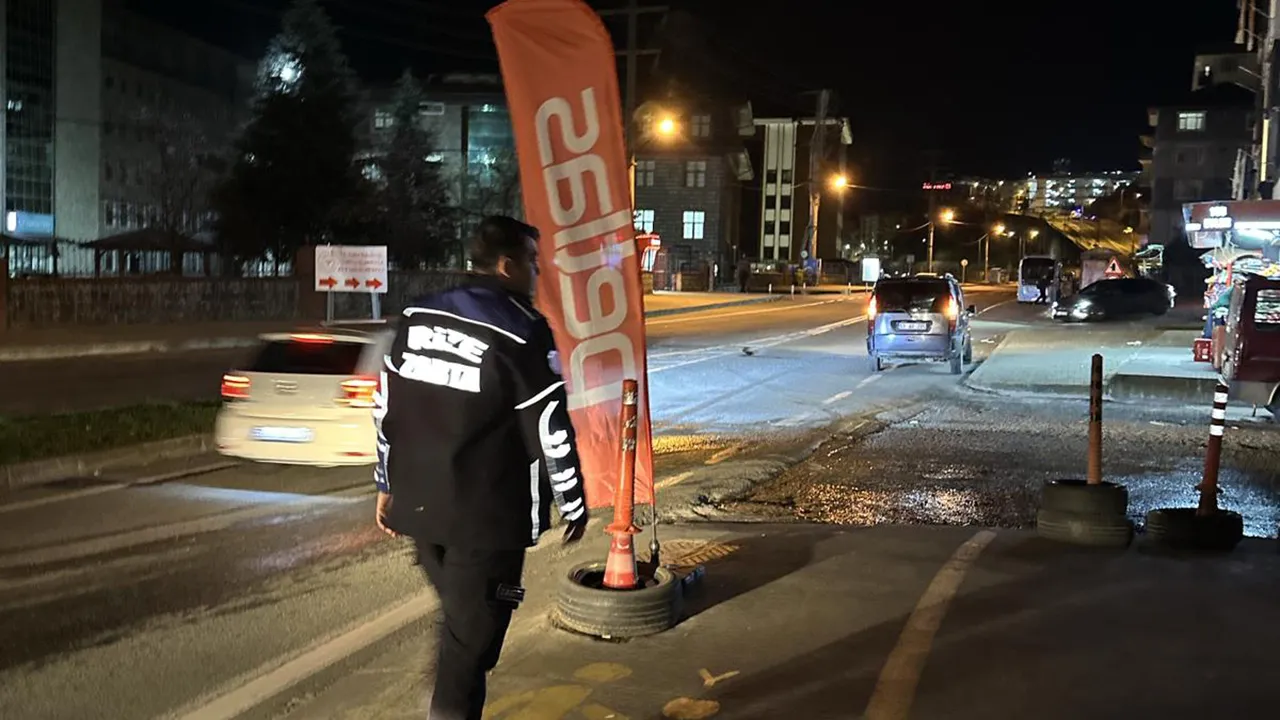 Rize Belediyesi’nden gece saatlerinde kaldırım işgallerine müdahale