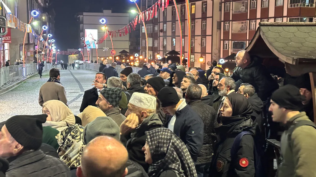 Cumhurbaşkanı Erdoğan, memleketi Rize'nin Güneysu ilçesinde vatandaşlara hitap etti