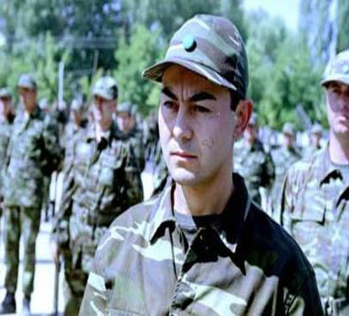 Serdar Ortaç askerliğini Sivas 5'inci Piyade Er Eğitim Tugay Komutanlığı 178'inci Piyade Er Eğitim Alayı'nda bedelli askerlik yaptı. Ortaç'ın asker arkadaşlarından biri de Kaan Girgin'di.