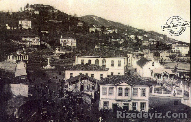 Rize Şehir Merkezi ve Rize Abidesi 1928