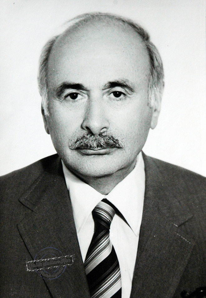 Süleyman Kazmazın 65. yaş hatırası olarak çektirdiği fotoğrafı. (Ankara, 1982)