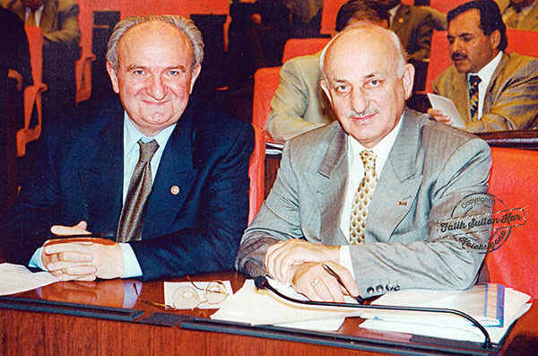 Ahmet Kabil, Kültür Bakanı hemşerimiz İsmail Kahraman ile TBMM Genel Kurulunda... (Ankara, 1997)