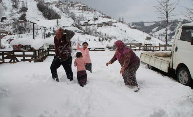 Kısıtlamada, Uyarılara Rağmen Yine Köylere Çıkıyorlar