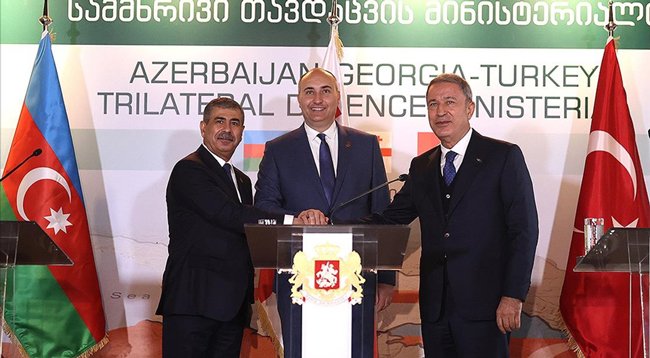 Gürcistan-Türkiye-Azerbaycan Savunma Bakanları Toplantısı düzenlendi