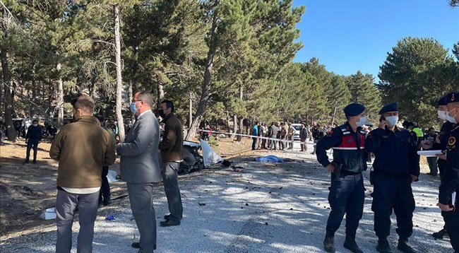 Afyonkarahisar'da öğrenci servisinin devrilmesi sonucu 5 öğrenci hayatını kaybetti