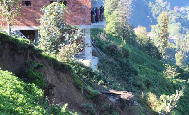 Rize'deki heyelan sırasında büyük panik yaşadılar