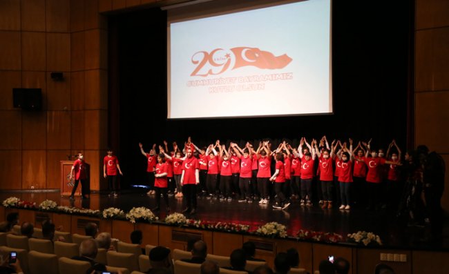 Rize'de Cumhuriyet Bayramı Törenle Kutlandı