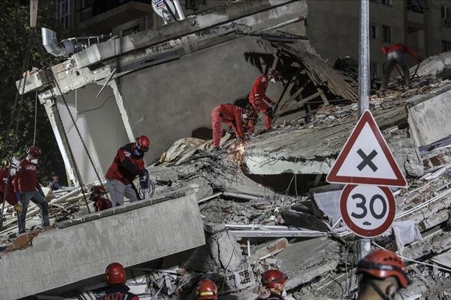 İzmir depreminde 5 davada 29 sanık yargılanıyor