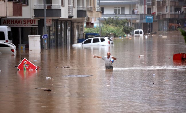 Doç. Dr. Erüz: Karadeniz'de iklim değişikliği ile sel ve heyelanlar artacak