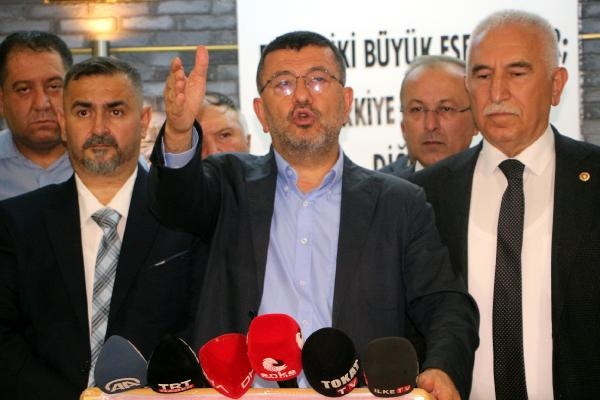 CHP'li Ağbaba: Açlık sınırı altında ücret olmamalı