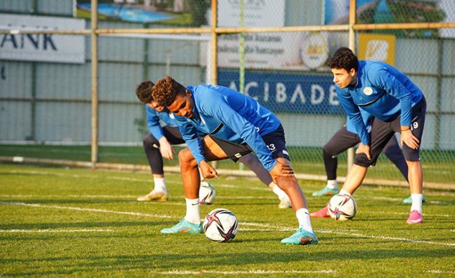 Çaykur Rizespor, Galatasaray’a günde çift antrenmanla hazırlanıyor