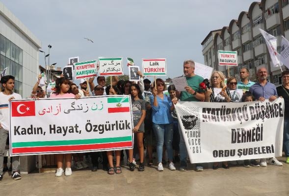 Ordu'da yaşayan İranlılardan, Mahsa Amini'nin ölümüne tepki