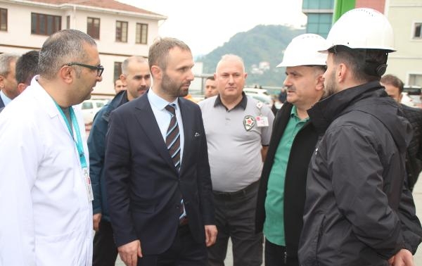 Rize'de Eğitim Araştırma Hastanesi servisleri yenileniyor