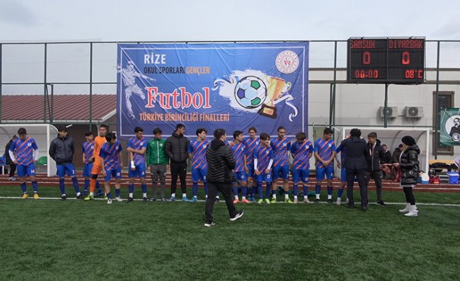 Rize’de Okullararası Futbol Turnuvası Finalleri Düzenlendi