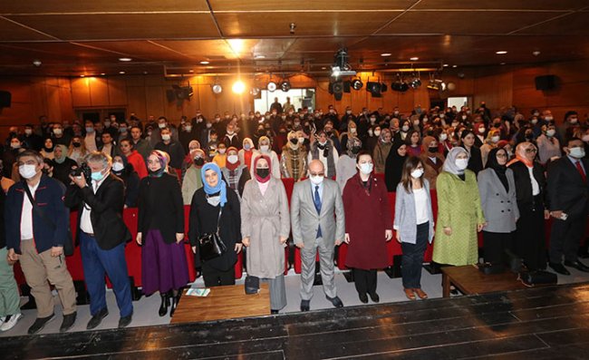 Rize'de 'Aile ve Çocuk' Seminerine Yoğun İlgi