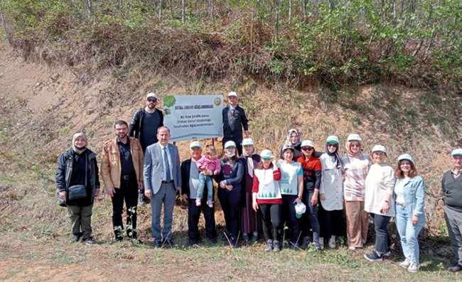 Emekli Olan Çalışma Arkadaşlarına Hatıra Ormanı Hediye Ettiler