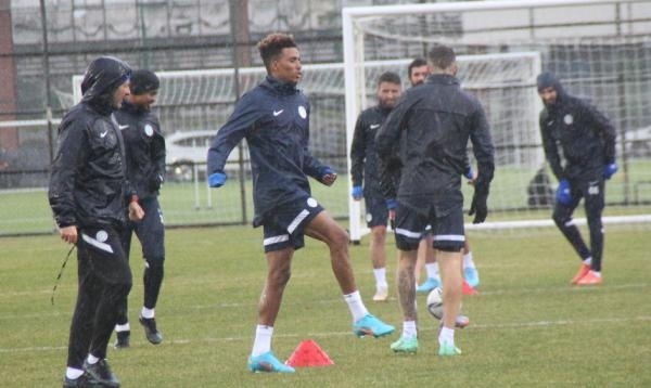 Çaykur Rizespor'da Gedson Fernandes ilk antrenmanına çıktı