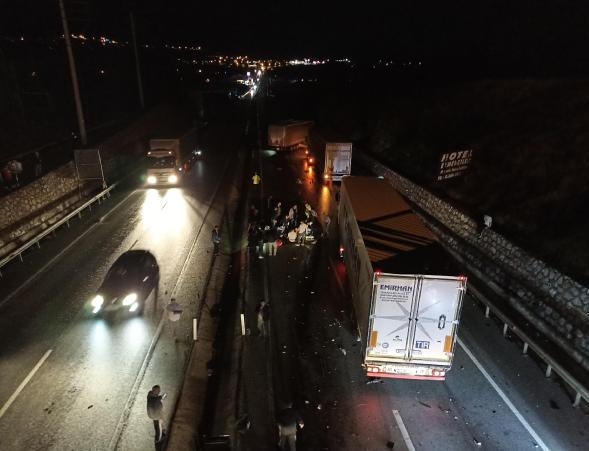 Kastamonu'da üç TIR kaza yaptı: 1 yaralı