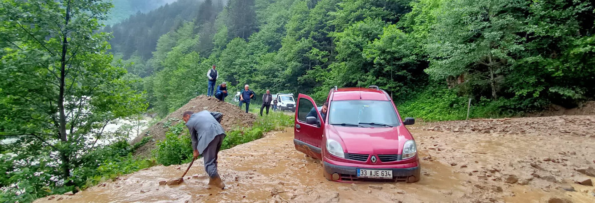 Rize'de Şiddetli Yağış Etkili Oldu