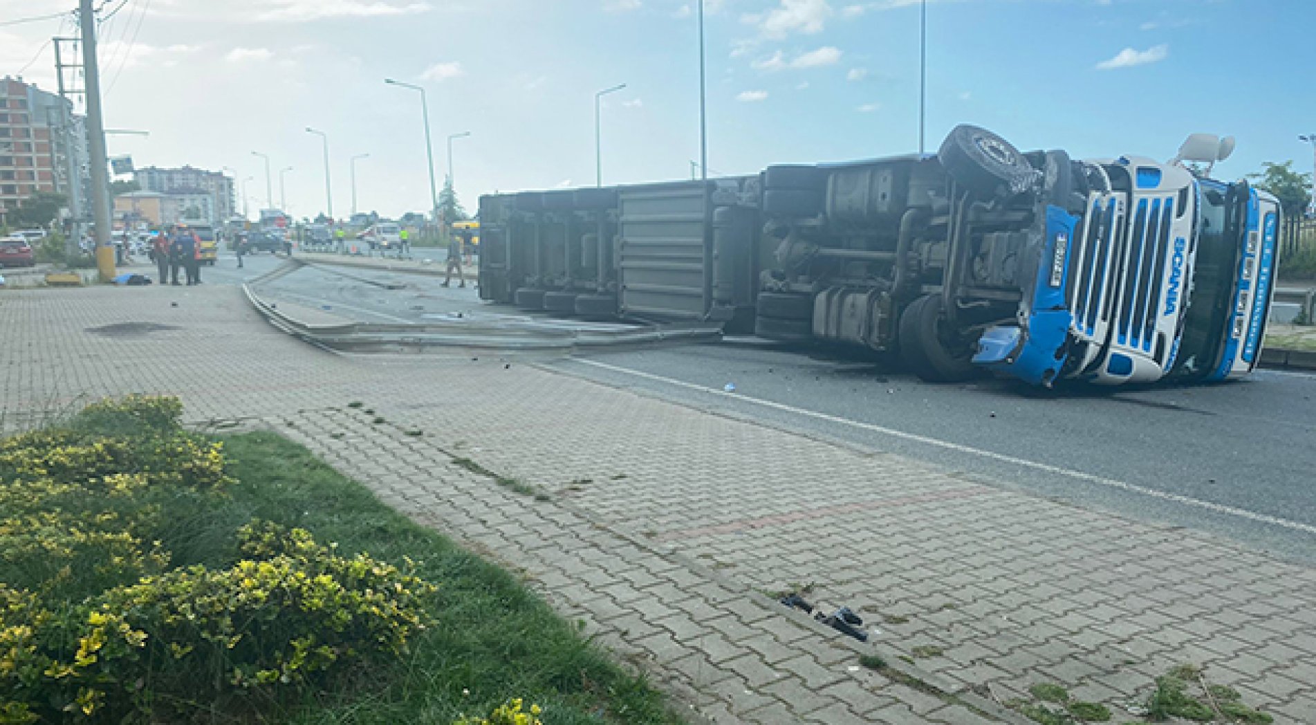 Rize'de Dinamit Yüklü Tır İle Kamyonet Çarpıştı