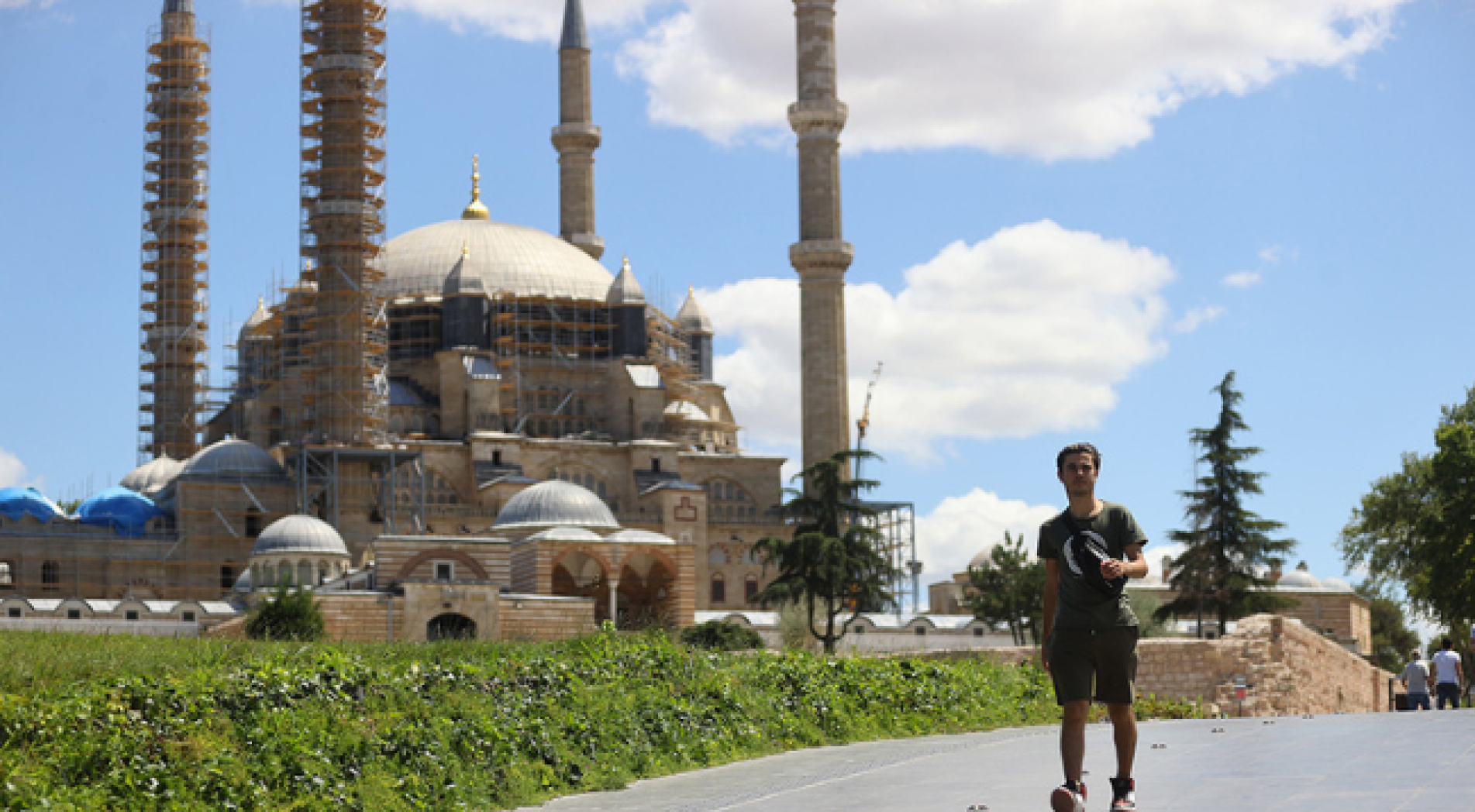 Yurtlardaki ücretsiz konaklamadan yararlanarak tatil yapan öğrencinin ilk durağı Edirne oldu