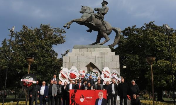 Samsun'da polisten 'Onur Anıtı' nöbeti