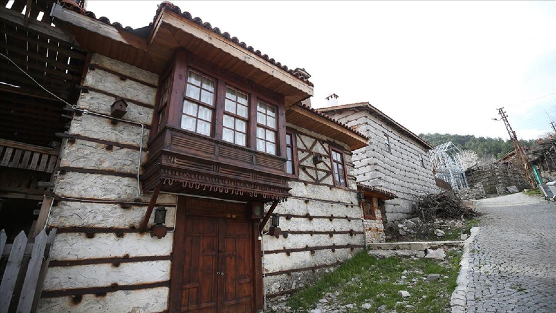 Antalya'nın özgün mimarisiyle bilinen tarihi 'düğmeli evleri' restore ediliyor