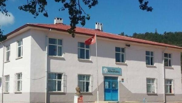 Okul bahçesinde katlanır potaya sıkışan 5 yaşındaki Metehan öldü