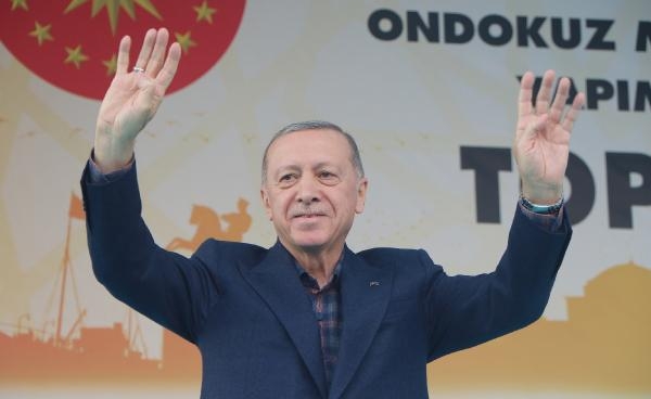 Cumhurbaşkanı Erdoğan: Biz bu yolları ithal danışmanlarla yürümedik