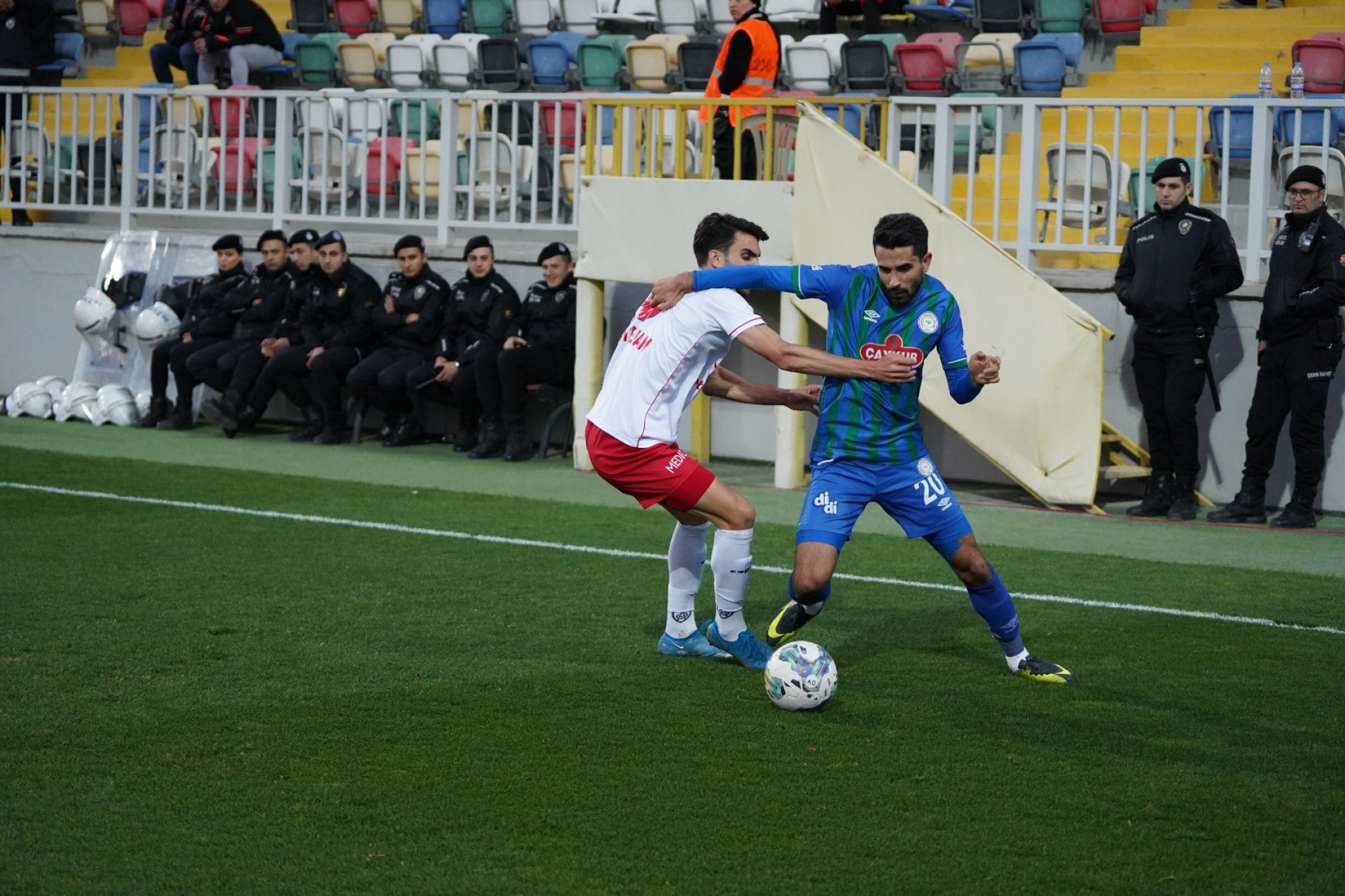 Atmaca, İzmir'de 2 Puan Bıraktı