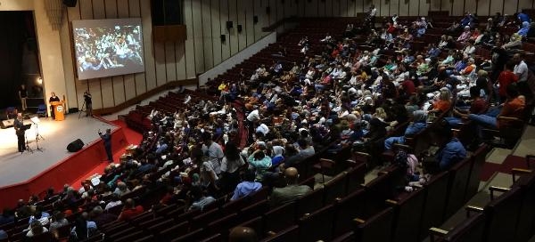 Sağlıkçı Orkestra ve Korosu Sahnede